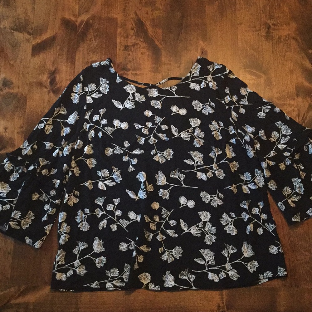Ava and Viv Bell Sleeve Top 2X